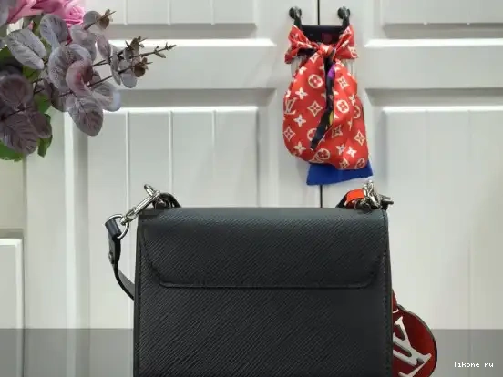 Affordable VUITTON LOUIS MM TWIST 0624